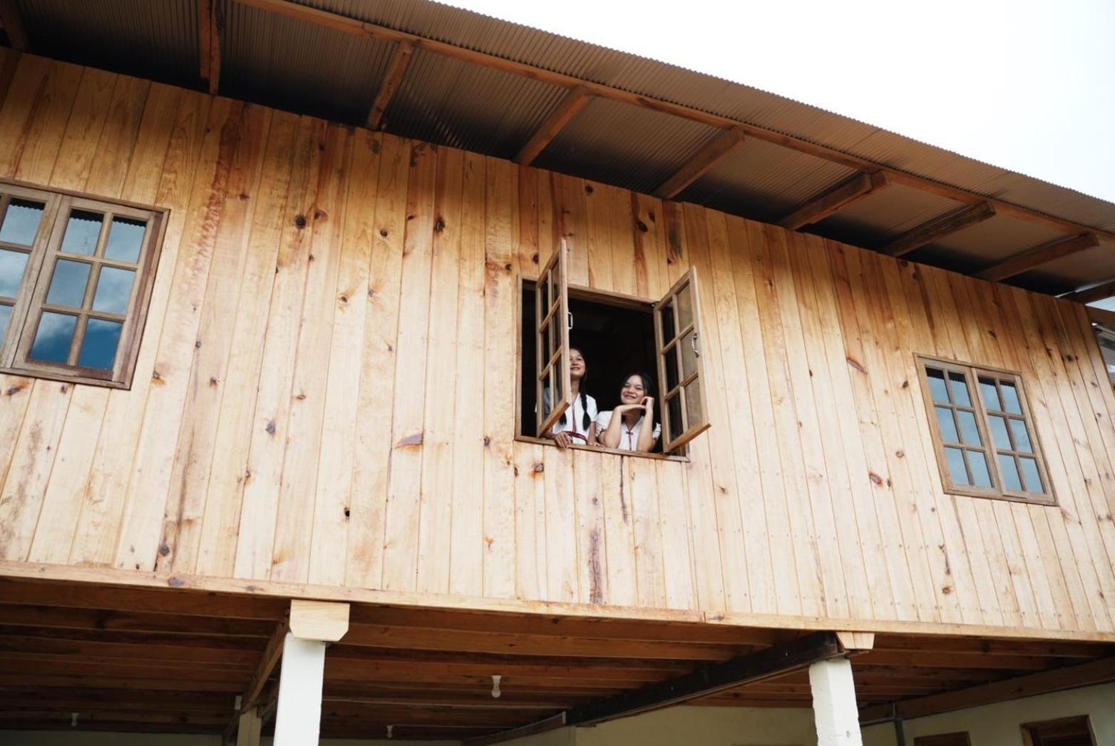 Por Joi ,Por Dee House Hostel Chiang Mai Exterior photo